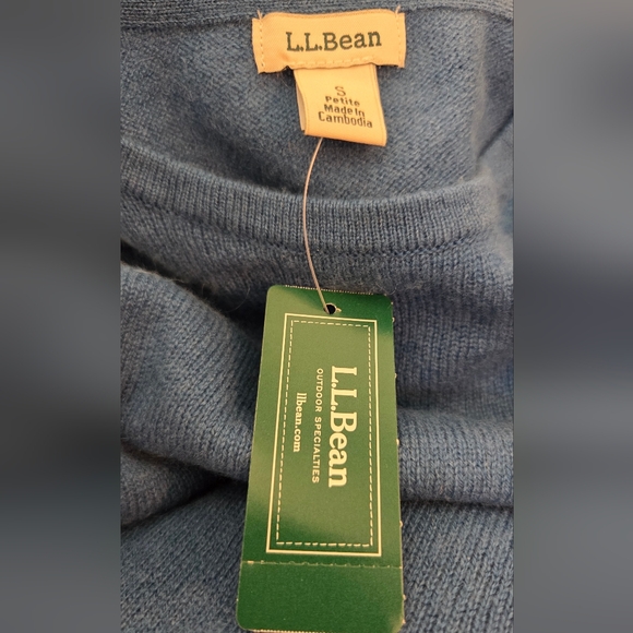 Women's L.L.Bean Blue Water Cashmere Crew Sweater, Size S Pet - Picture 2 of 13